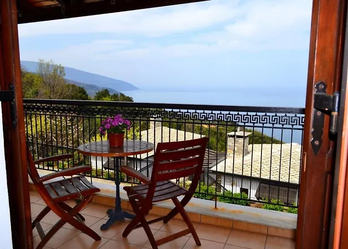 Aglaida Aparthotel 3*