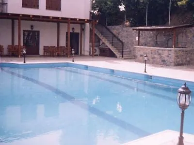 Aglaida Aparthotel 3*